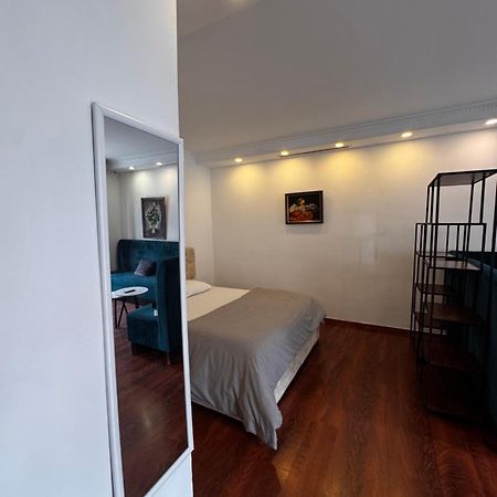Studio In Bllok Tirana Zewnętrze zdjęcie